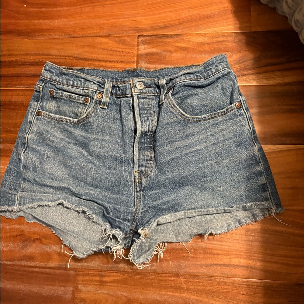 Levi’s 501 High Rise‎ Cutoff Denim Shorts Women’s W31 Raw Hem Medium Wash (0886)
